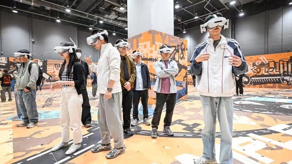 《星辰足迹——月背之约》主题展在中国科学技术馆开幕