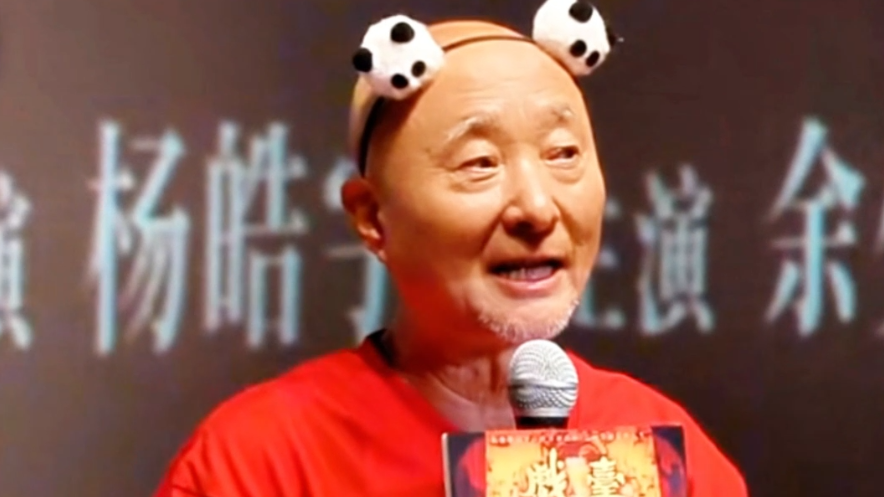 大戏看北京｜七旬陈佩斯舞台上演两个半小时 保持体力靠什么