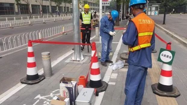 北京朝阳30条道路照明工程完工→ 北京朝阳30条道路照明工程完工→