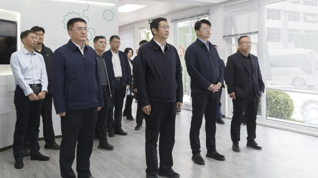 区领导到北大产教研融合创新中心调研并主持召开现场推进会