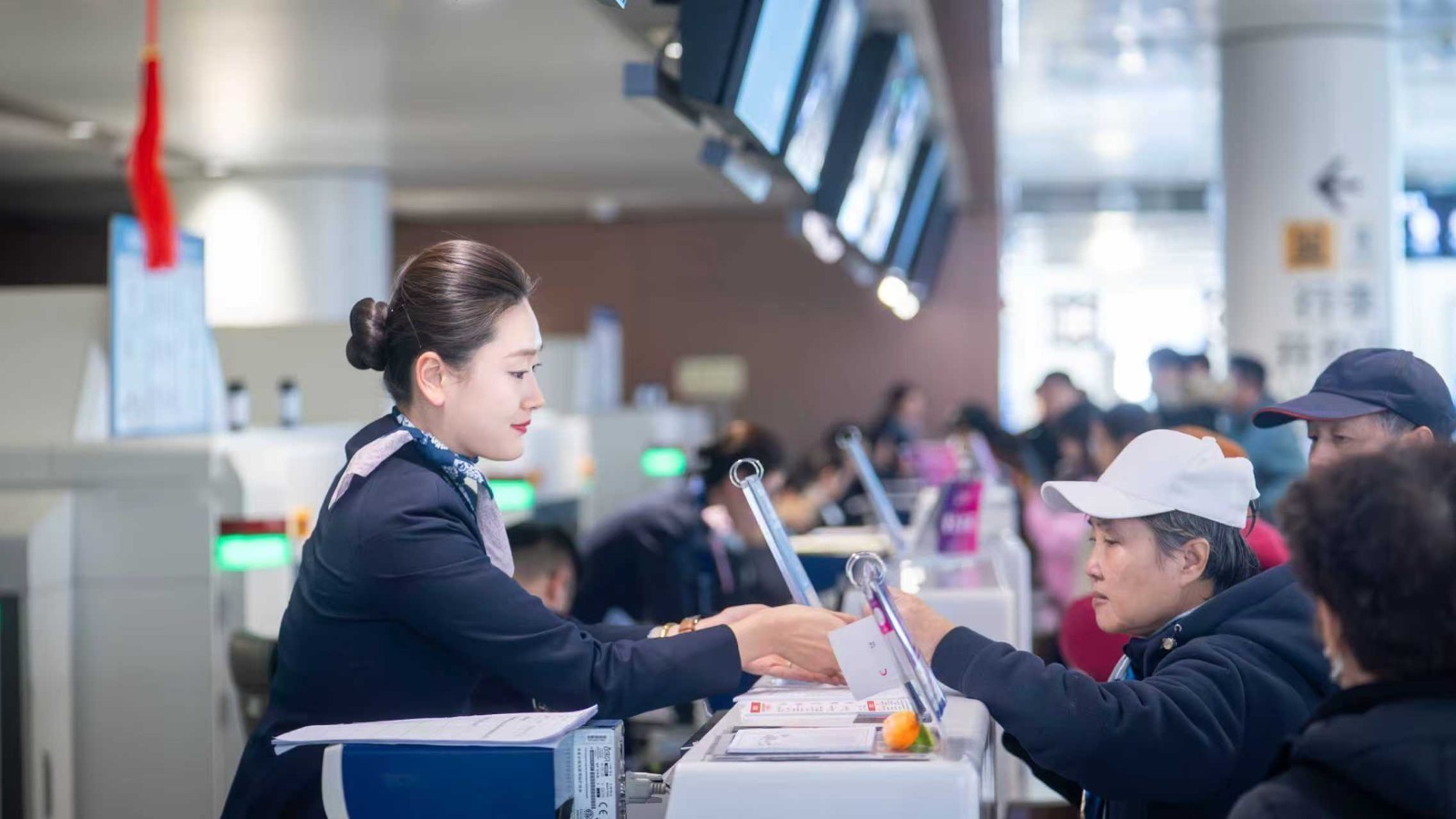 春运40天中联航运送旅客超145万人次 特色服务让旅途更有温度 春运40天中联航运送旅客超145万人次 特色服务让旅途更有温度