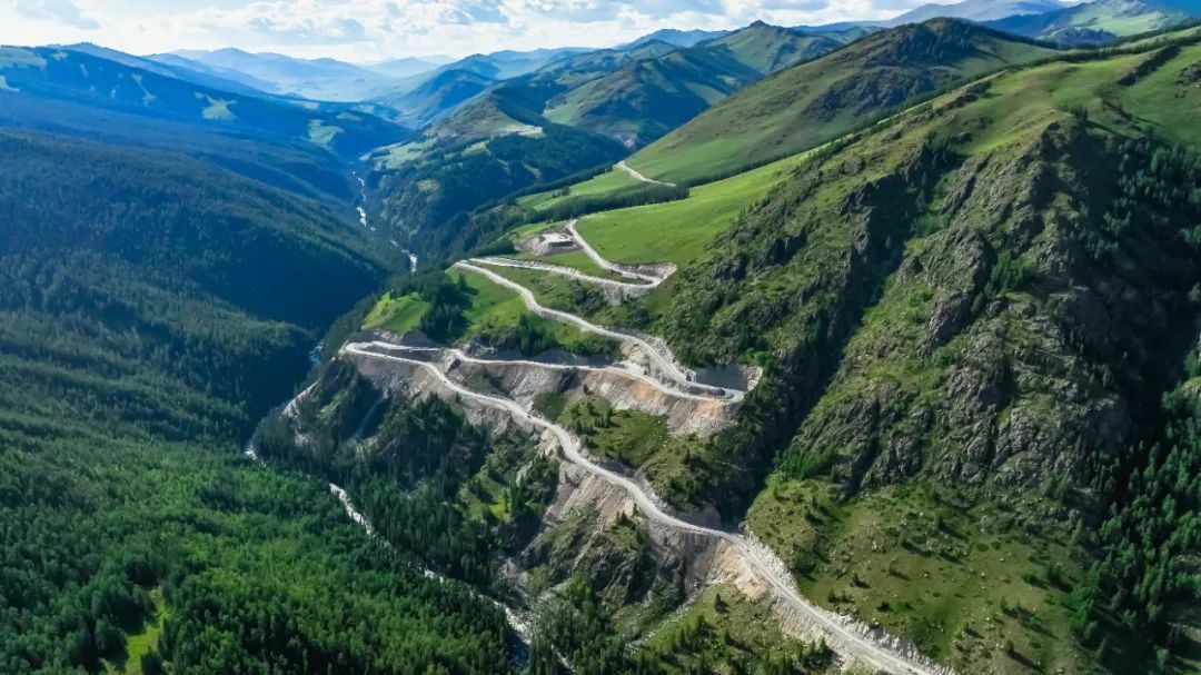 阿禾公路通车，绝美的夏日北疆已集齐所有亮点!