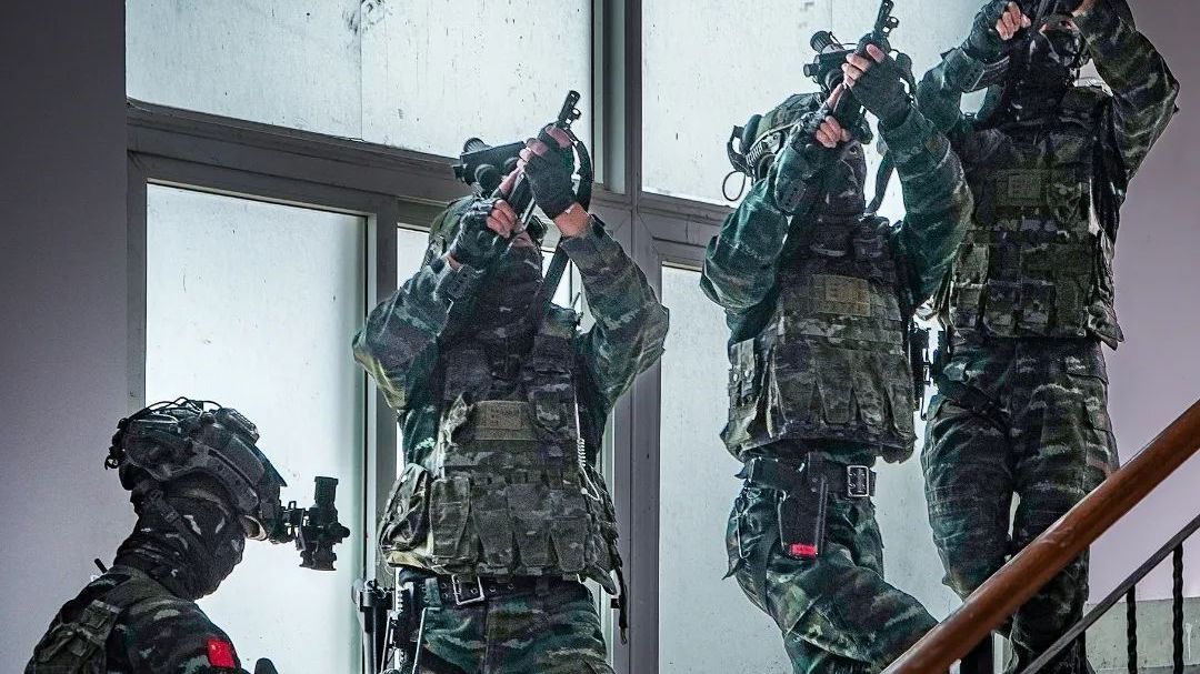 利刃出击,直击特战队员实战化训练现场 利刃出击,直击特战队员实战化训练现场