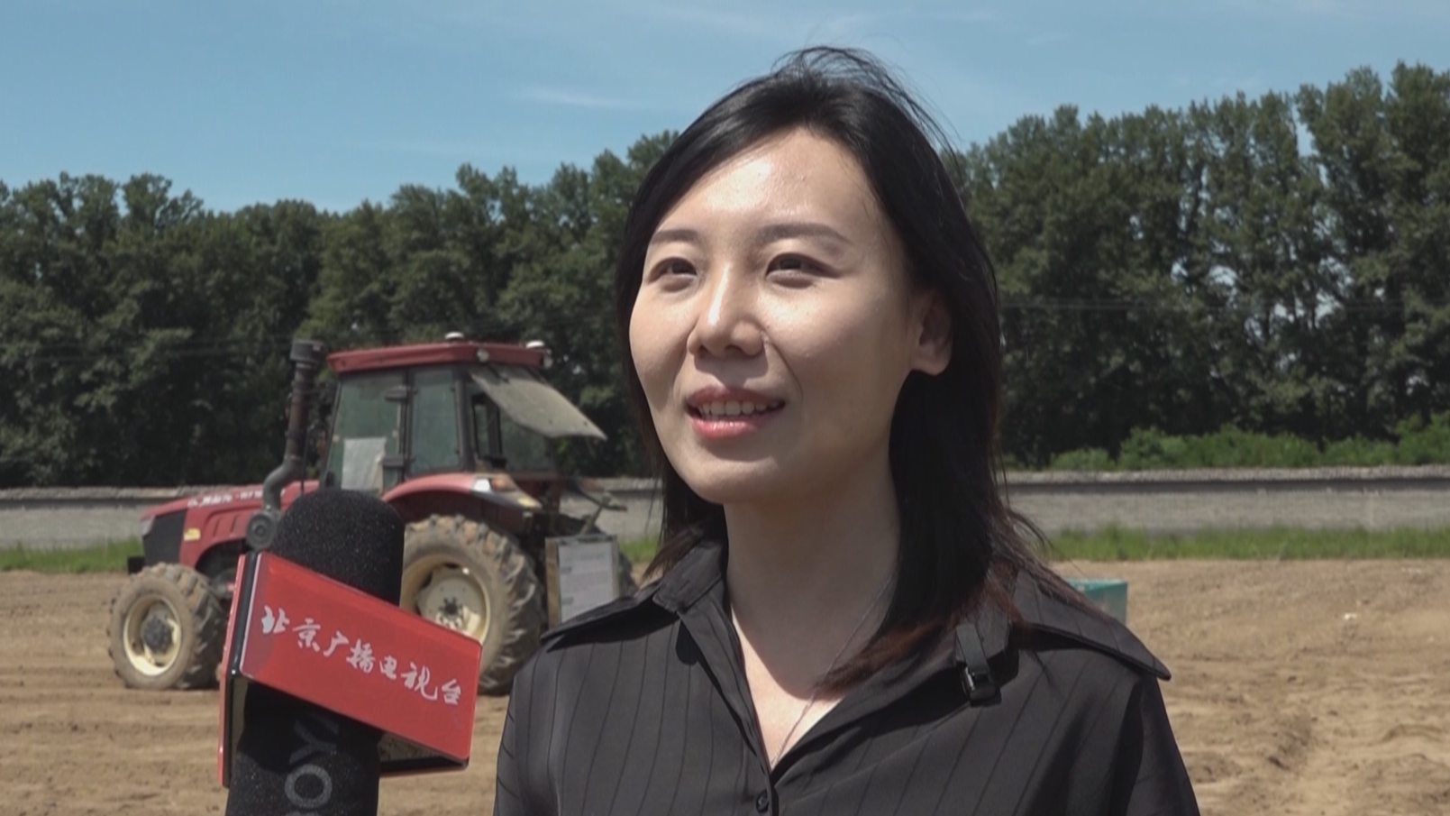 “奇稷农场”架起京郊农业与智能农机科研生产机构的桥梁 “奇稷农场”架起京郊农业与智能农机科研生产机构的桥梁