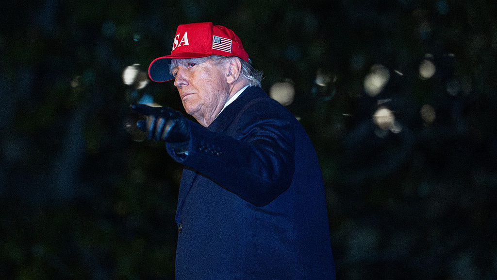 特朗普称对英国首相的立场“非常失望”