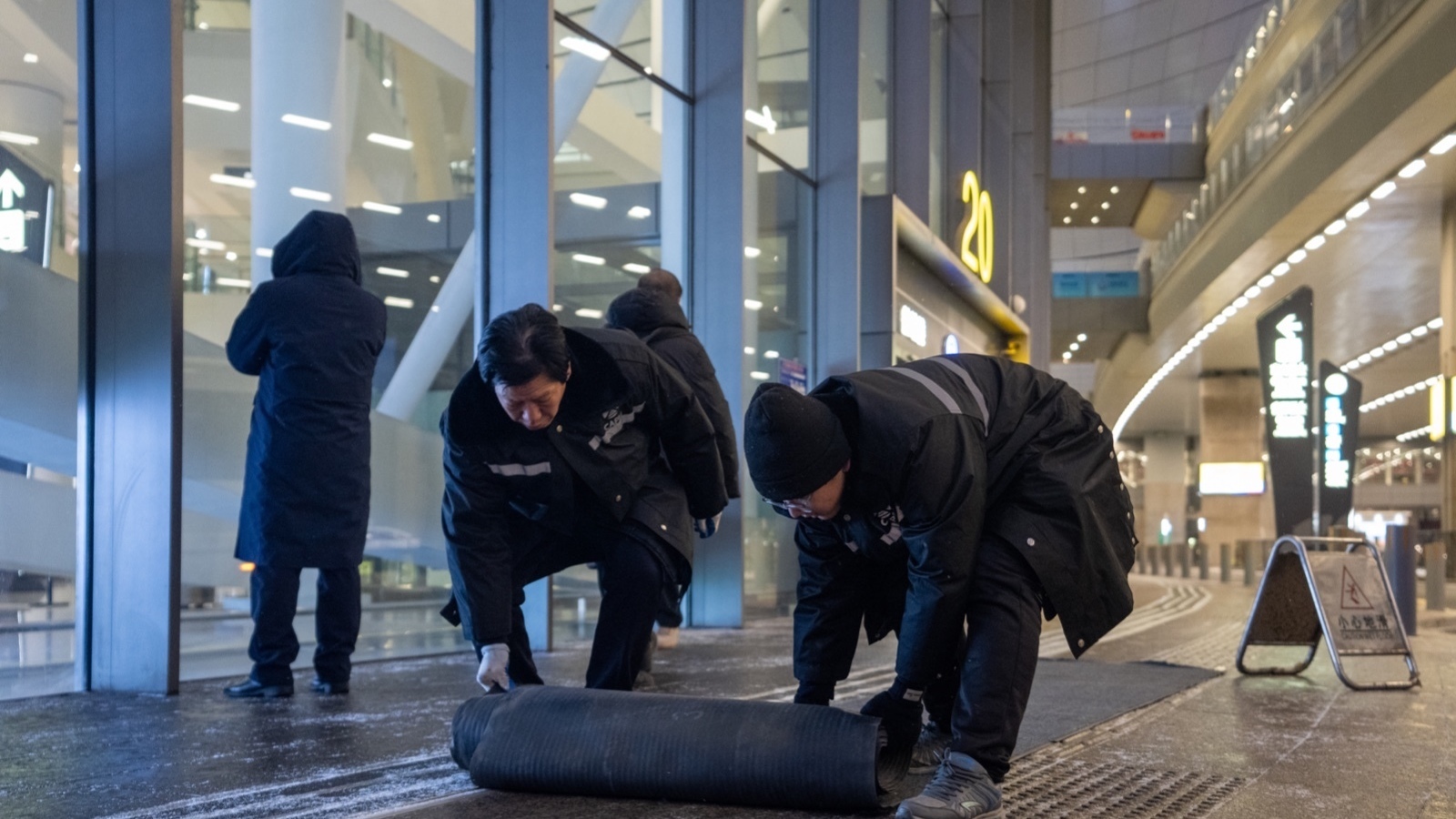 迎战2026年北京首雪，大兴机场整体运行平稳有序