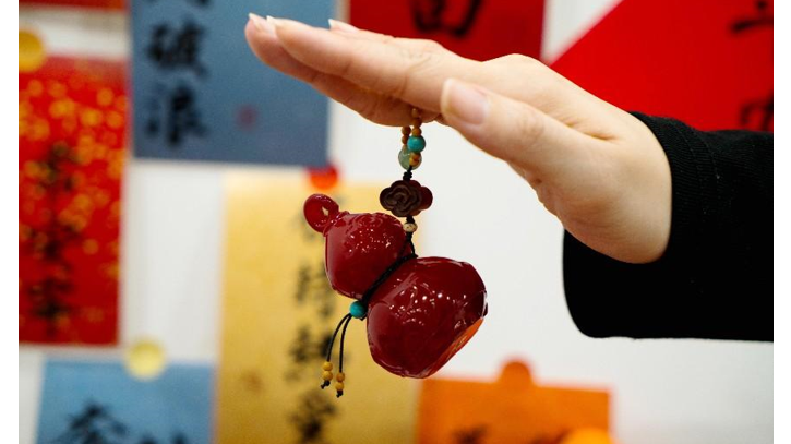 国风热潮下的出行新宠:北京推出蛇年文创交通卡 国风热潮下的出行新宠:北京推出蛇年文创交通卡