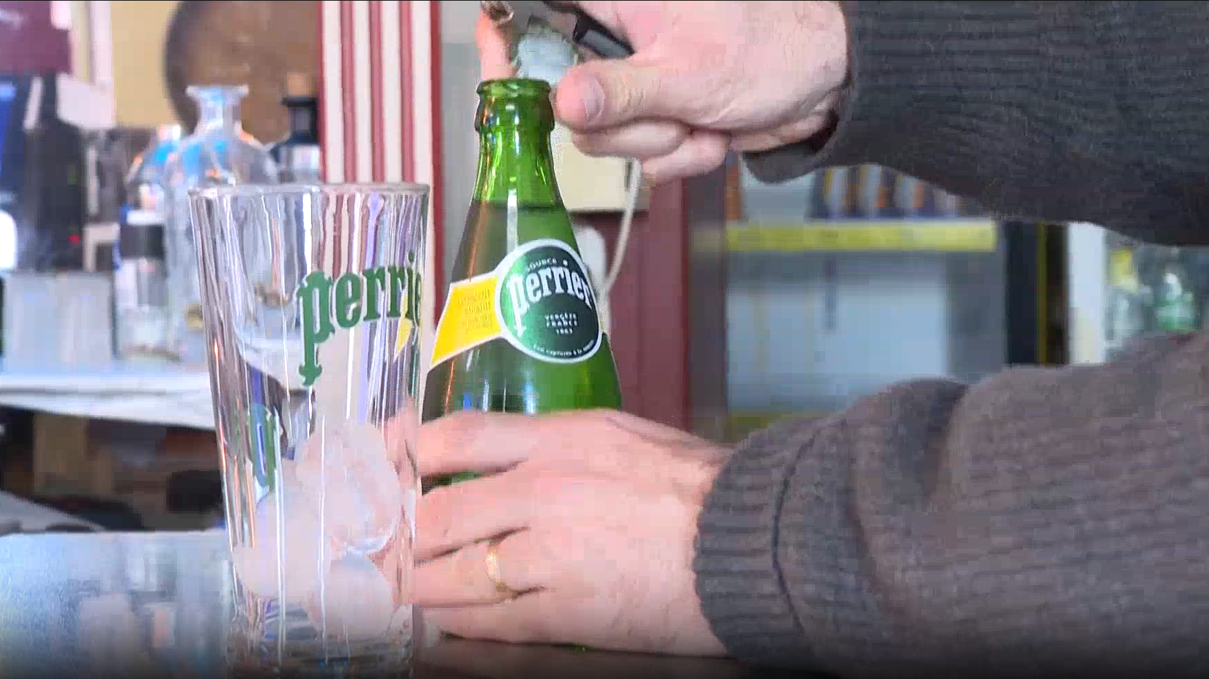 “巴黎水”丑闻调查报告出炉 法国政府涉嫌蓄意包庇