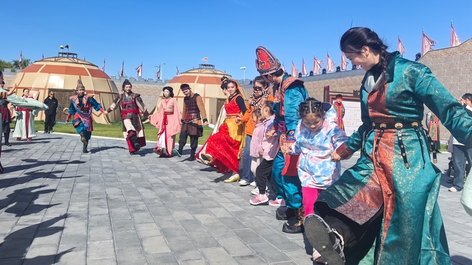 大优惠!来八达岭长城“寻梦”《梦华·长城》国庆假期演出加至4场 大优惠!来八达岭长城“寻梦”《梦华·长城》国庆假期演出加至4场