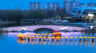 千里赴京,阳朔非遗金龙夜游亮马河 千里赴京,阳朔非遗金龙夜游亮马河