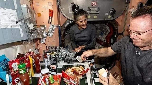 瘦到脱相的美国宇航员何时能回家 瘦到脱相的美国宇航员何时能回家