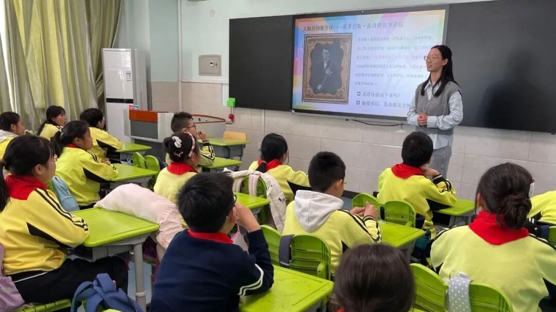 科技班主任新学期开讲，下月初再添百余名国科大学生共播科学种子