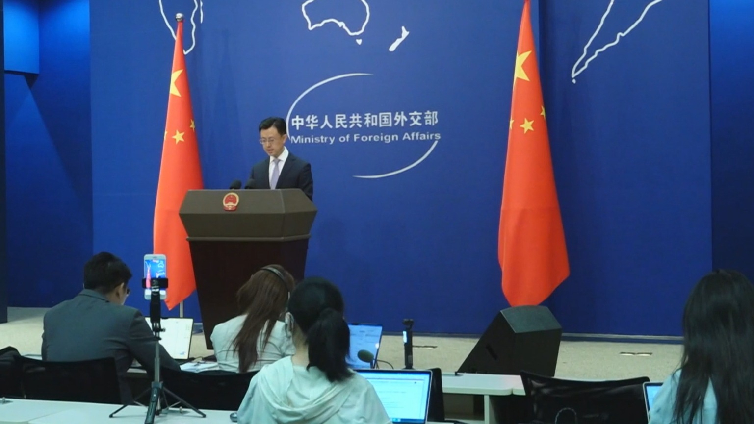 外交部就中美元首北京会谈答记者问