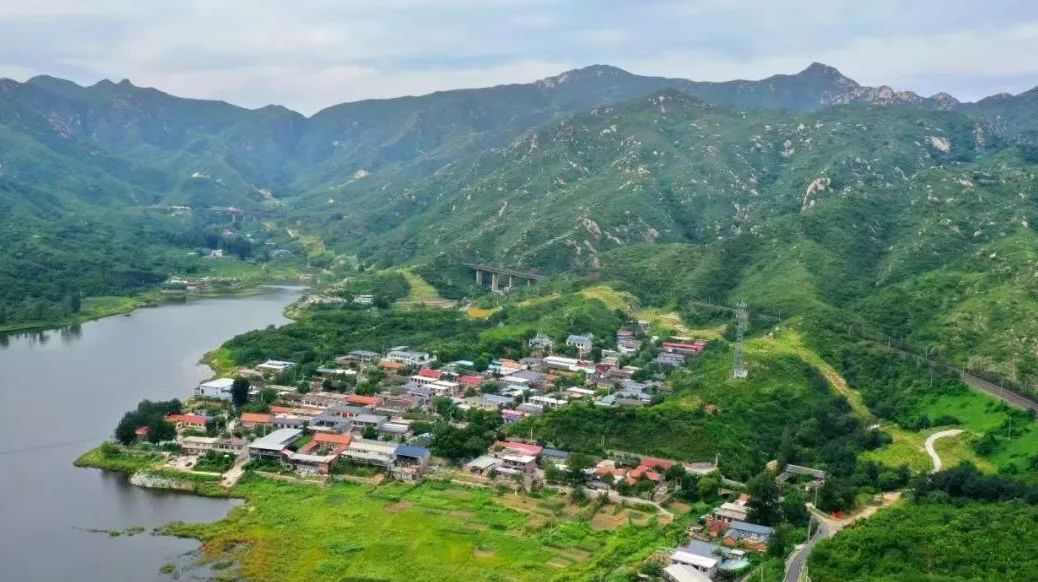 来怀柔“上春山”线路二：水畔咖香，春意盈怀