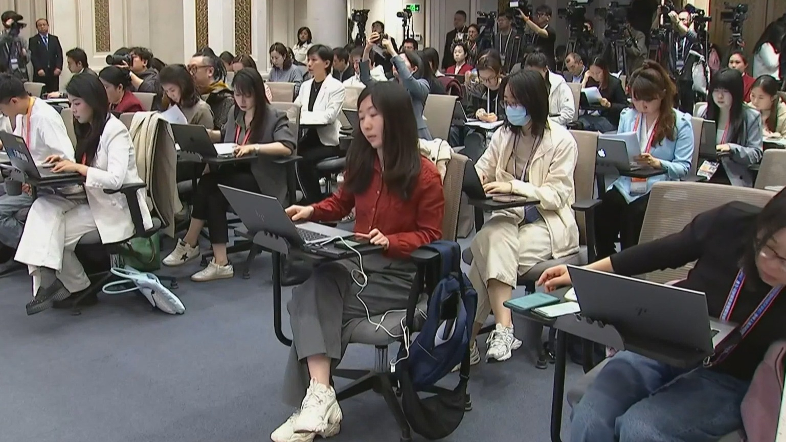 海关总署回应霍尔木兹海峡局势:促和止战稳定外贸通道 海关总署回应霍尔木兹海峡局势:促和止战稳定外贸通道