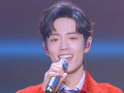 这是肖战首次登上北京台春晚 演唱的《沧海一声笑 》 这是肖战首次登上北京台春晚 演唱的《沧海一声笑 》