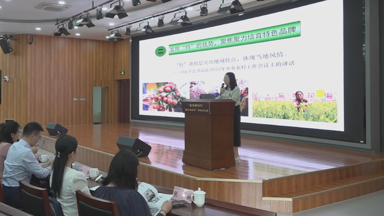 “京”彩文化 青春绽放:“理论微宣讲”走进在京高校 “京”彩文化 青春绽放:“理论微宣讲”走进在京高校