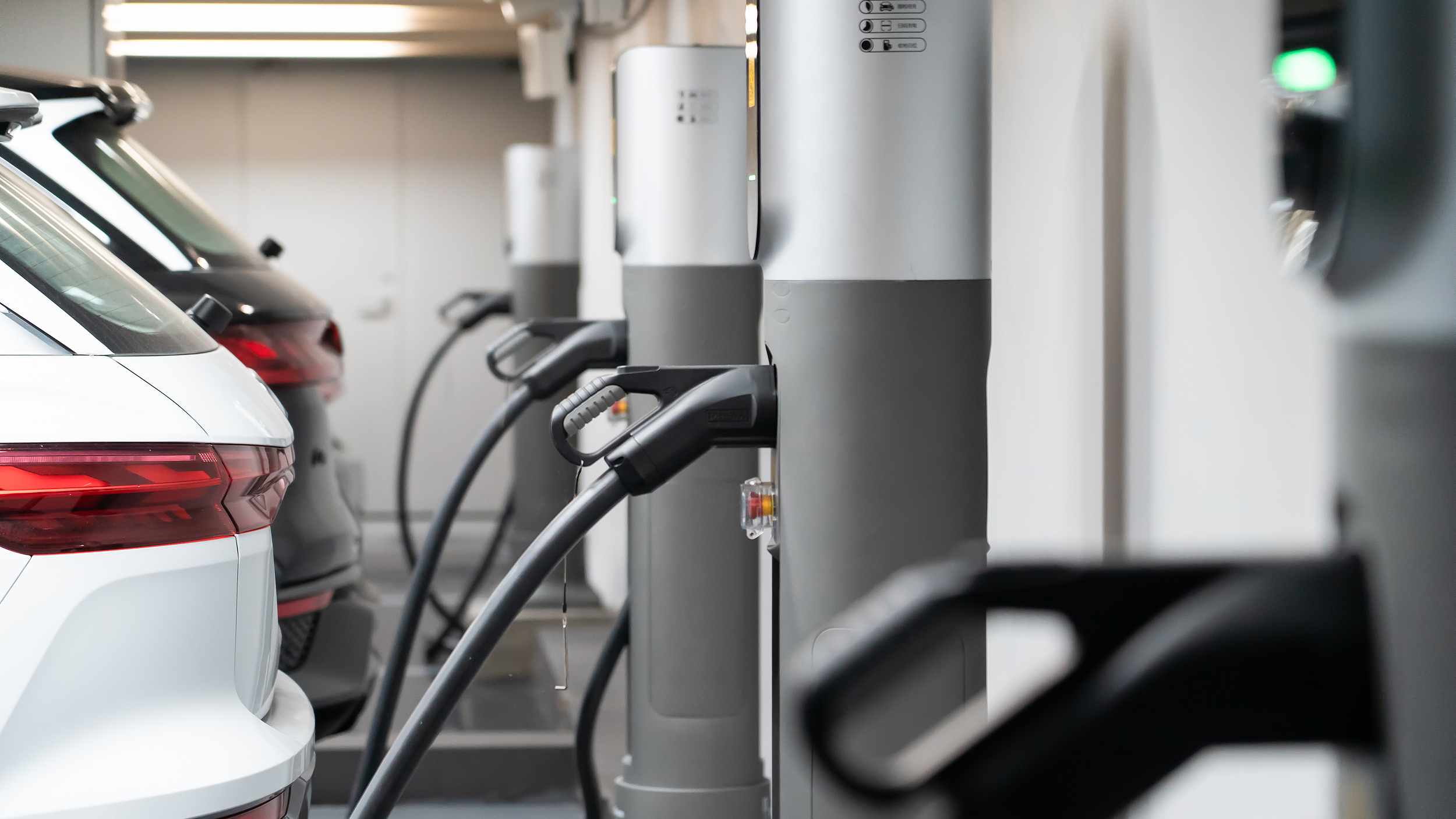 为啥有人坐油车没事,一上电车就晕车? 为啥有人坐油车没事,一上电车就晕车?