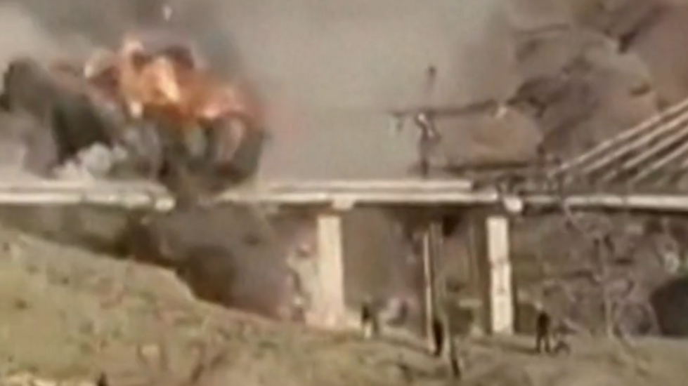 特朗普发炸桥视频施压 伊朗外长:不会投降 特朗普发炸桥视频施压 伊朗外长:不会投降