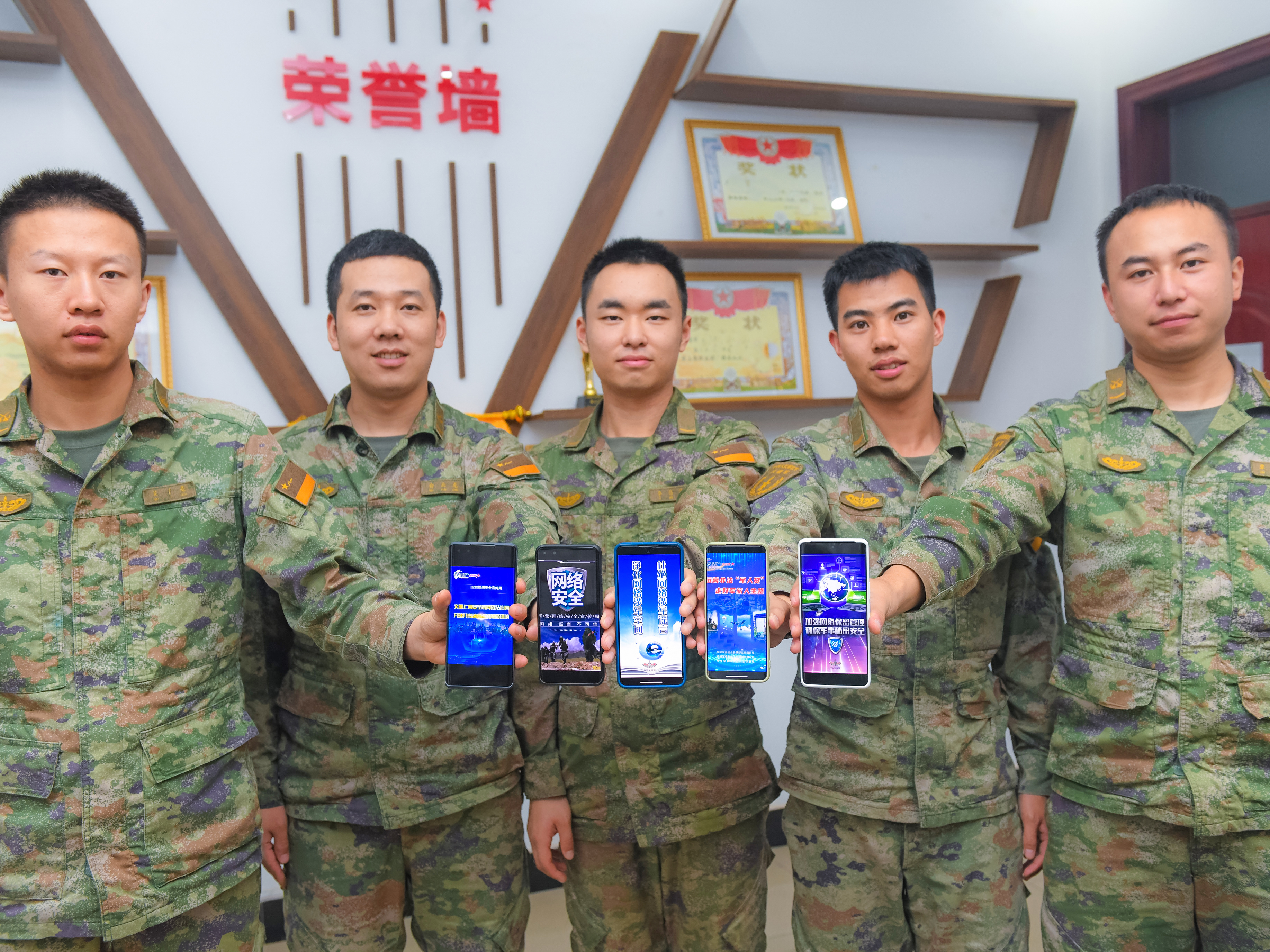 网络安全周:火箭军某网络安全防护室这样做…… 网络安全周:火箭军某网络安全防护室这样做……