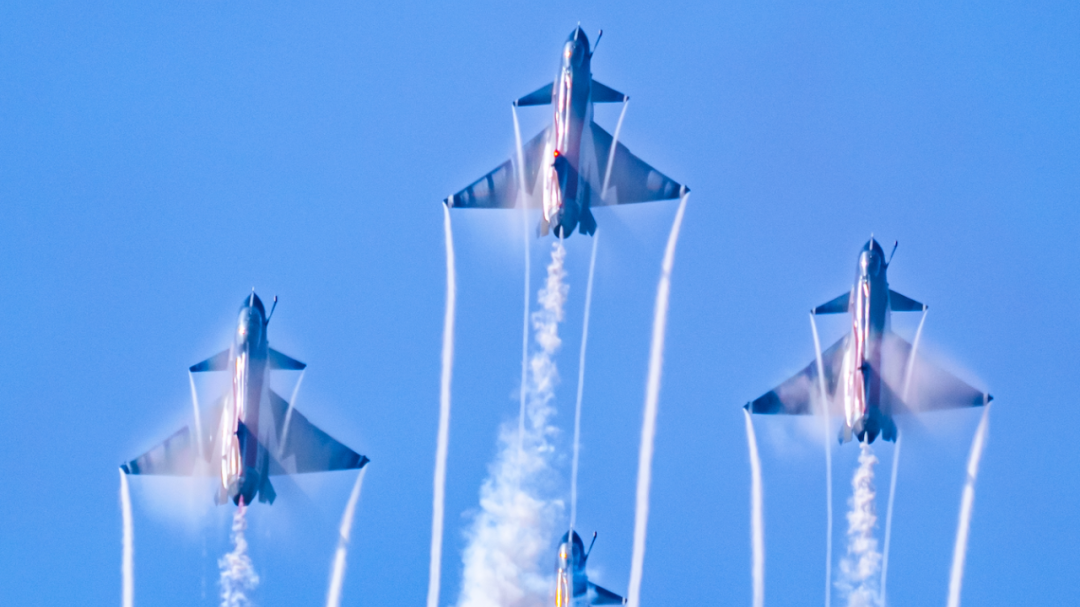 中国航展为啥这么热?来看“剧透”!附购票指南→ 中国航展为啥这么热?来看“剧透”!附购票指南→