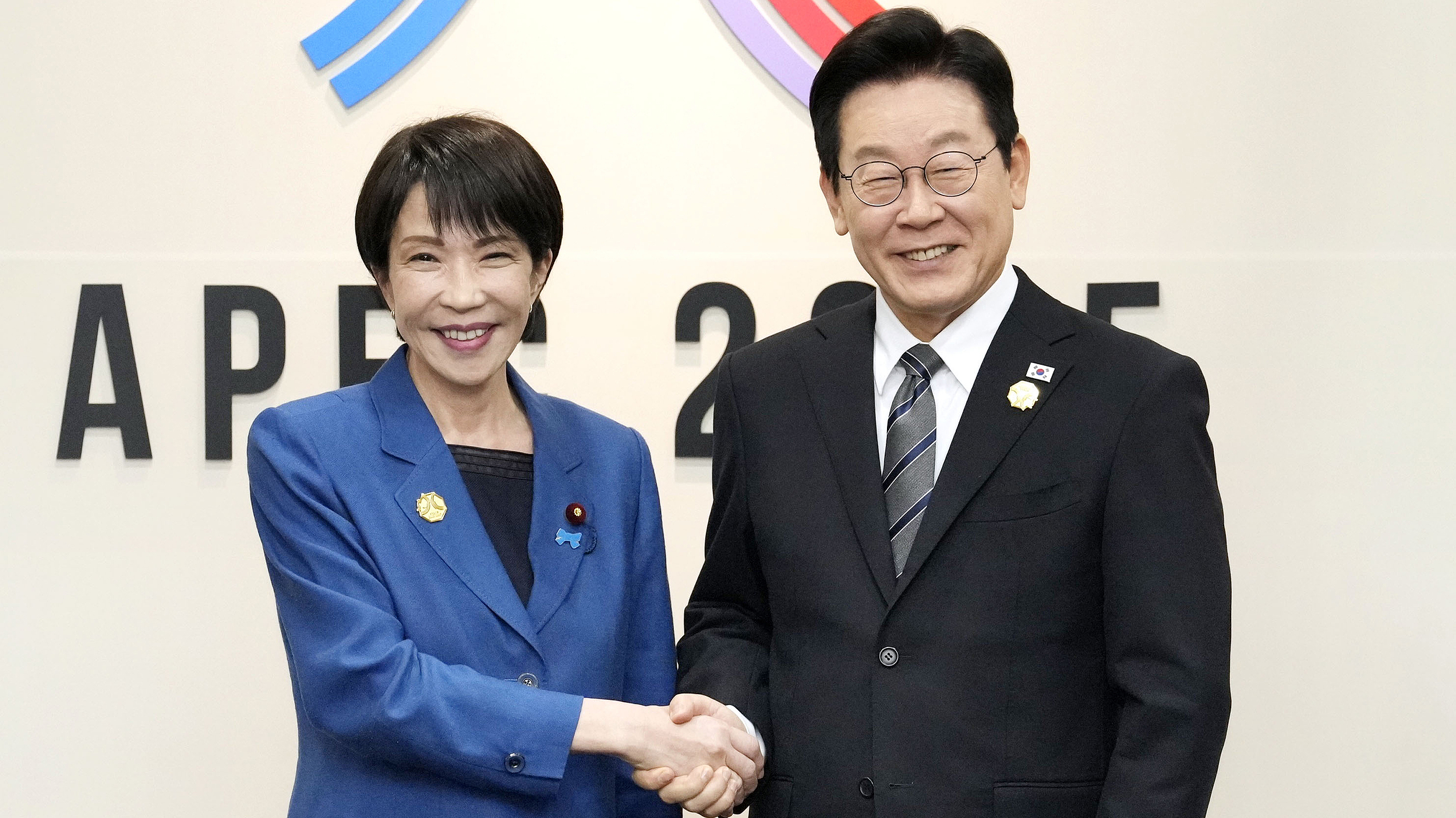 李在明与高市早苗首次会谈