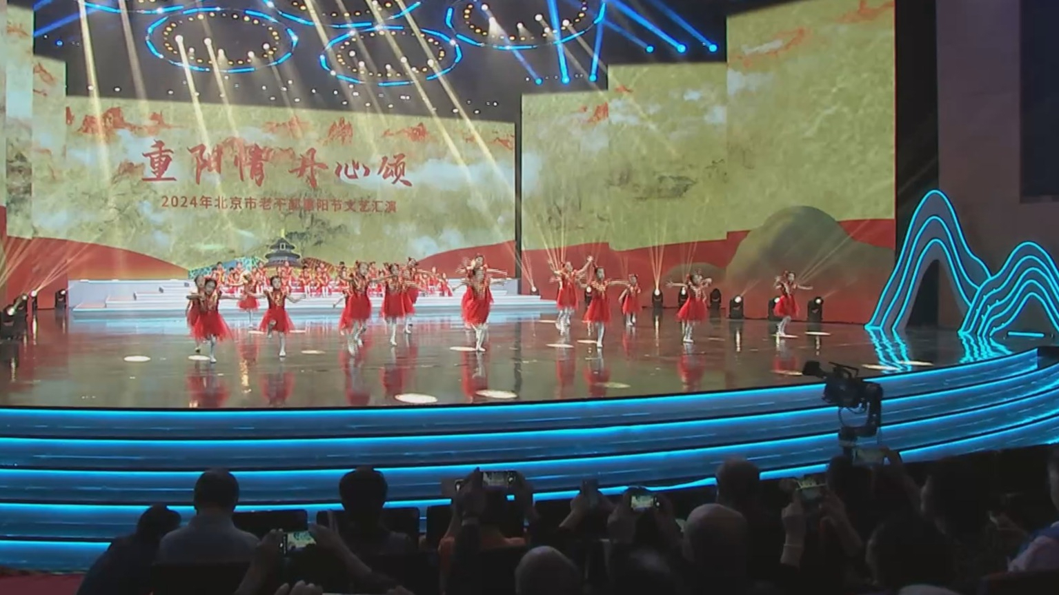 本市举办老干部重阳节文艺汇演 本市举办老干部重阳节文艺汇演