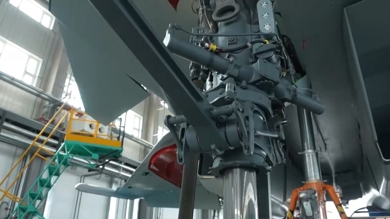 歼-15T可跨舰部署 中国航母编队体系作战有望迎来新格局 歼-15T可跨舰部署 中国航母编队体系作战有望迎来新格局