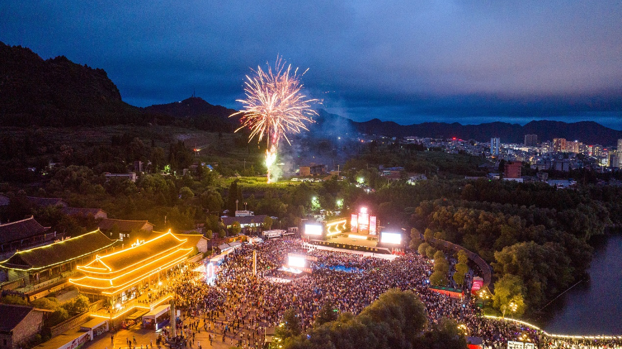 暑期旅游季告一段落,文旅市场有哪些新特点? 暑期旅游季告一段落,文旅市场有哪些新特点?