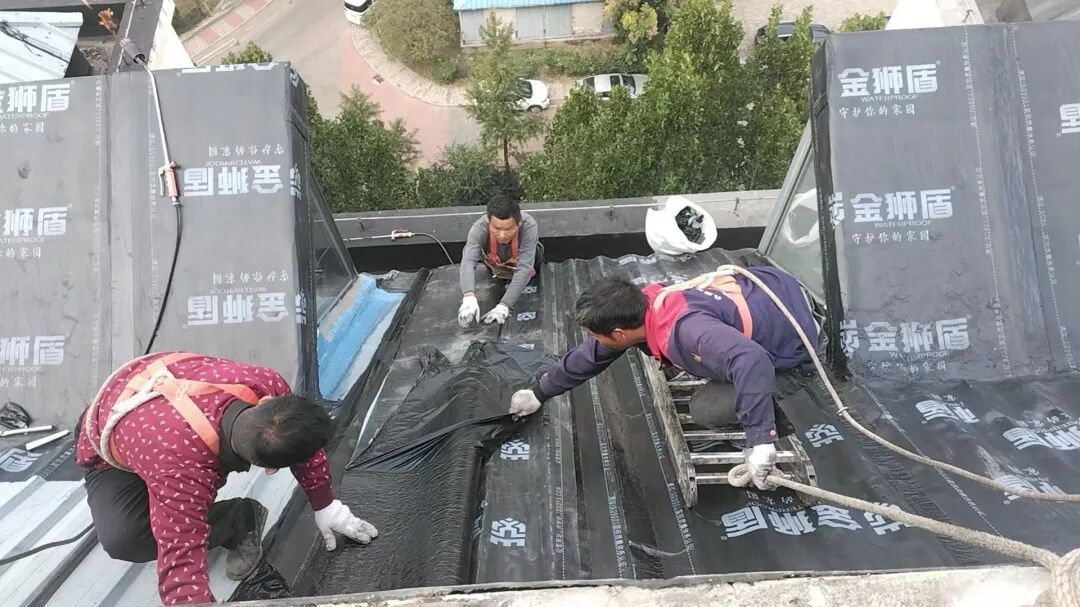 超2.8万㎡屋顶披上“雨衣”清源滨河北里社区防水改造工程暖心收官 超2.8万㎡屋顶披上“雨衣”清源滨河北里社区防水改造工程暖心收官