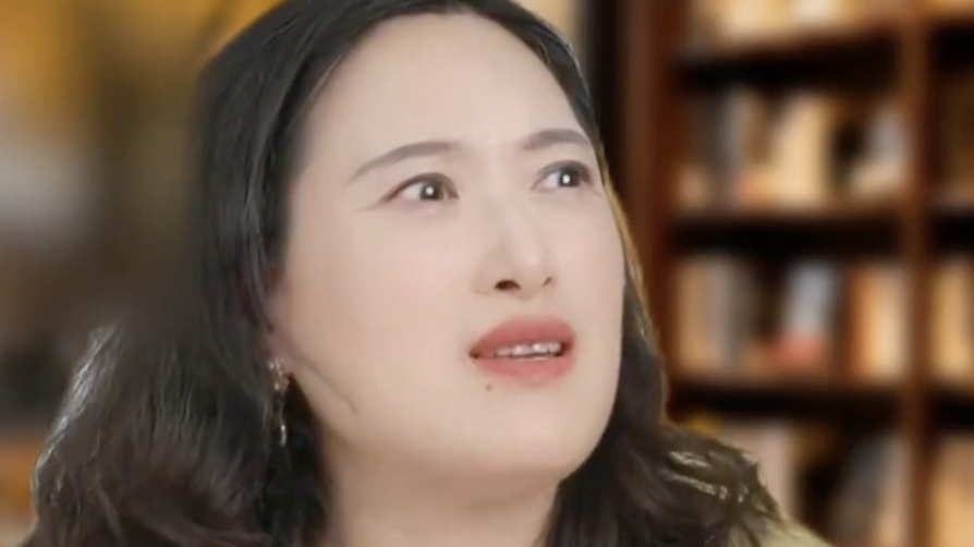 复旦副教授沈奕斐遭家长连环举报，竟因一句“这不是霸凌”