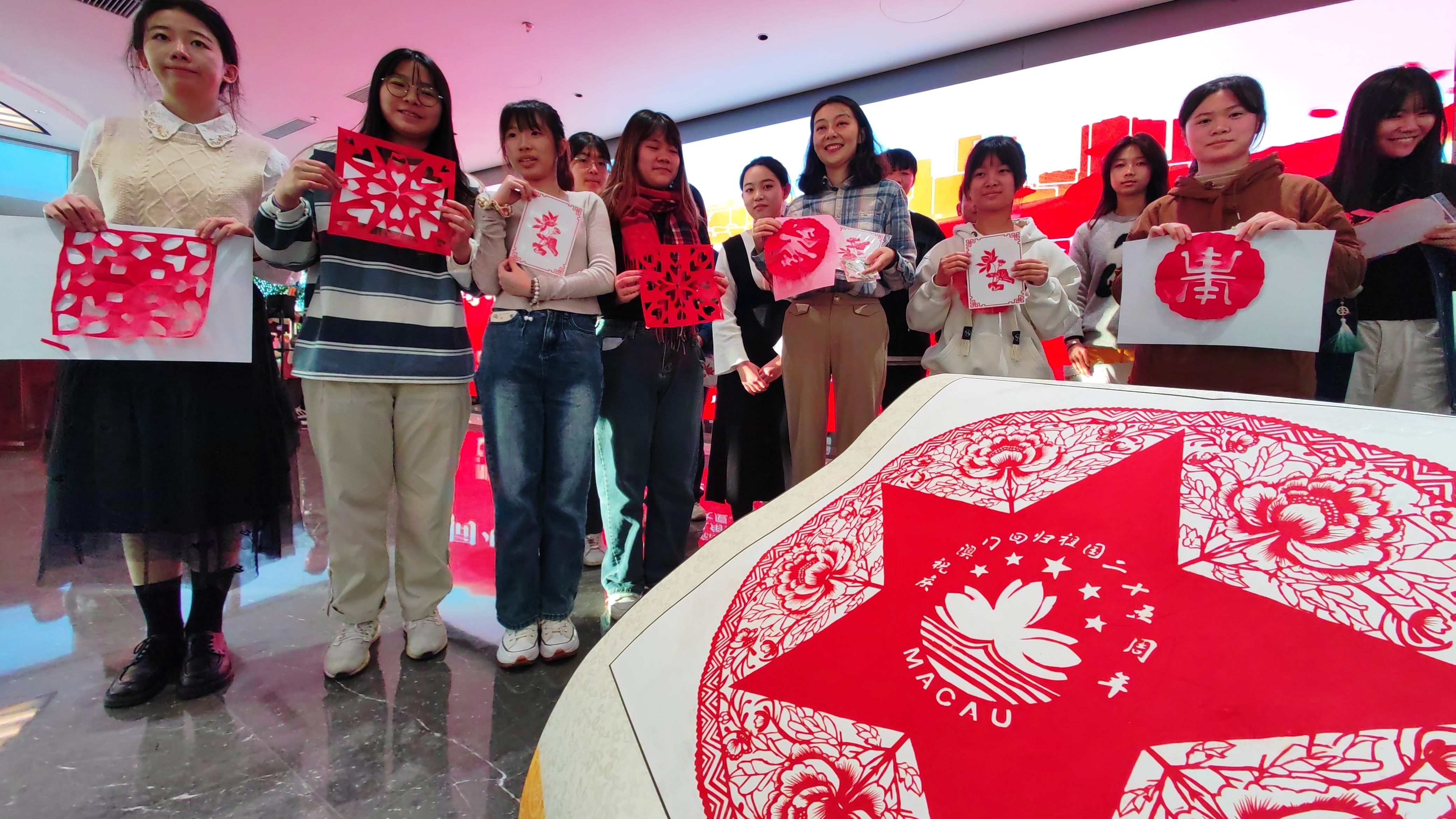 “同心谱华章 携手庆回归”石景山区举办庆祝澳门回归25周年活动 “同心谱华章 携手庆回归”石景山区举办庆祝澳门回归25周年活动