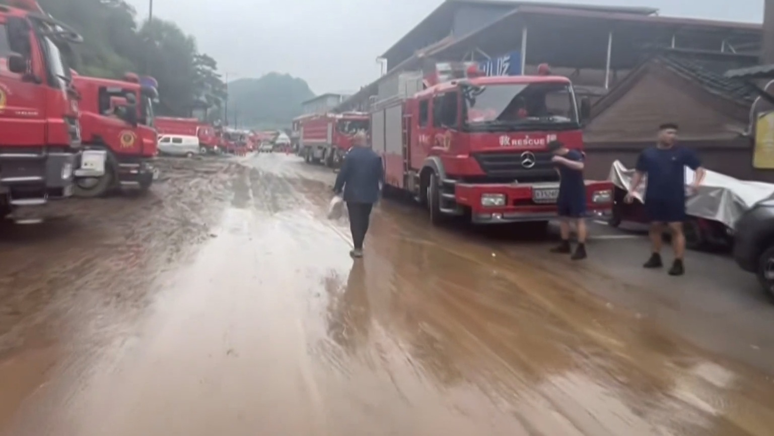 风雨最前线丨直击密云高家岭村救援一线 密云区所有村庄已取得联系