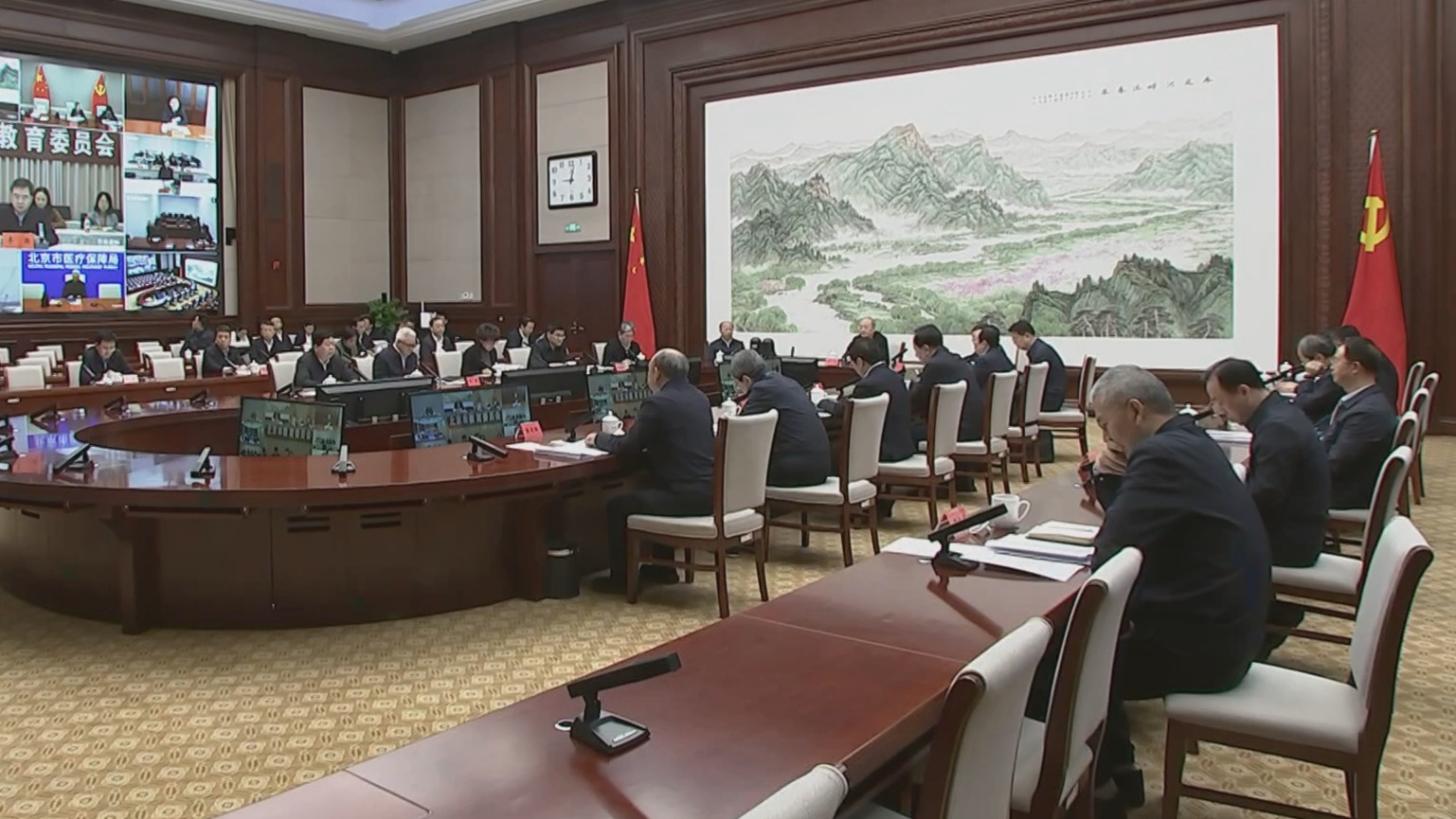 市委召开月度工作点评会 尹力主持并点评 殷勇李秀领参加