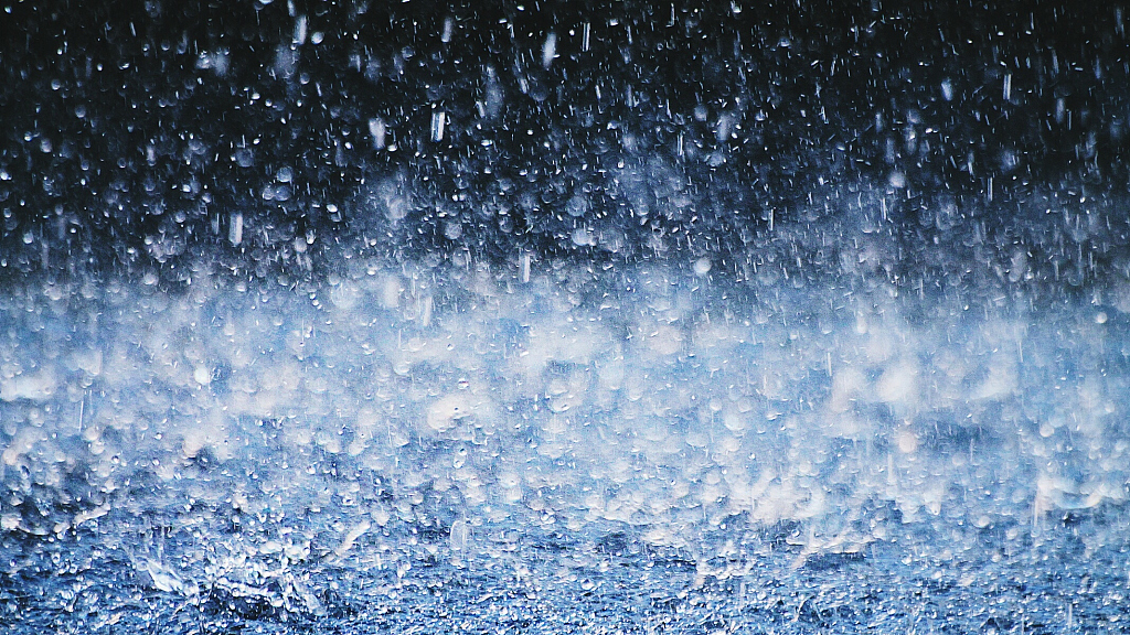 中央气象台发布暴雨红色预警 中央气象台发布暴雨红色预警