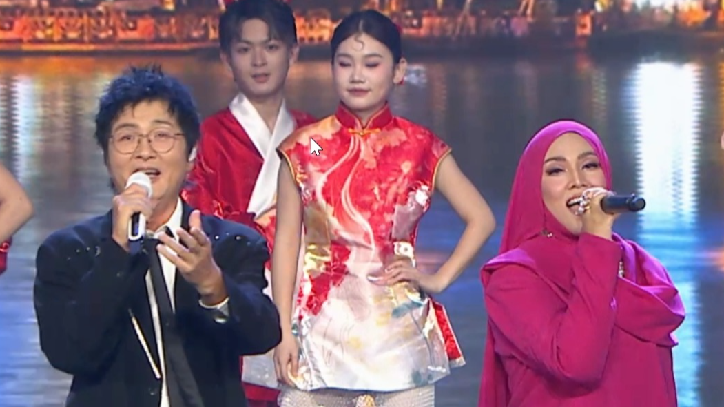 孙楠+茜拉实力演绎《相亲相爱》 孙楠+茜拉实力演绎《相亲相爱》