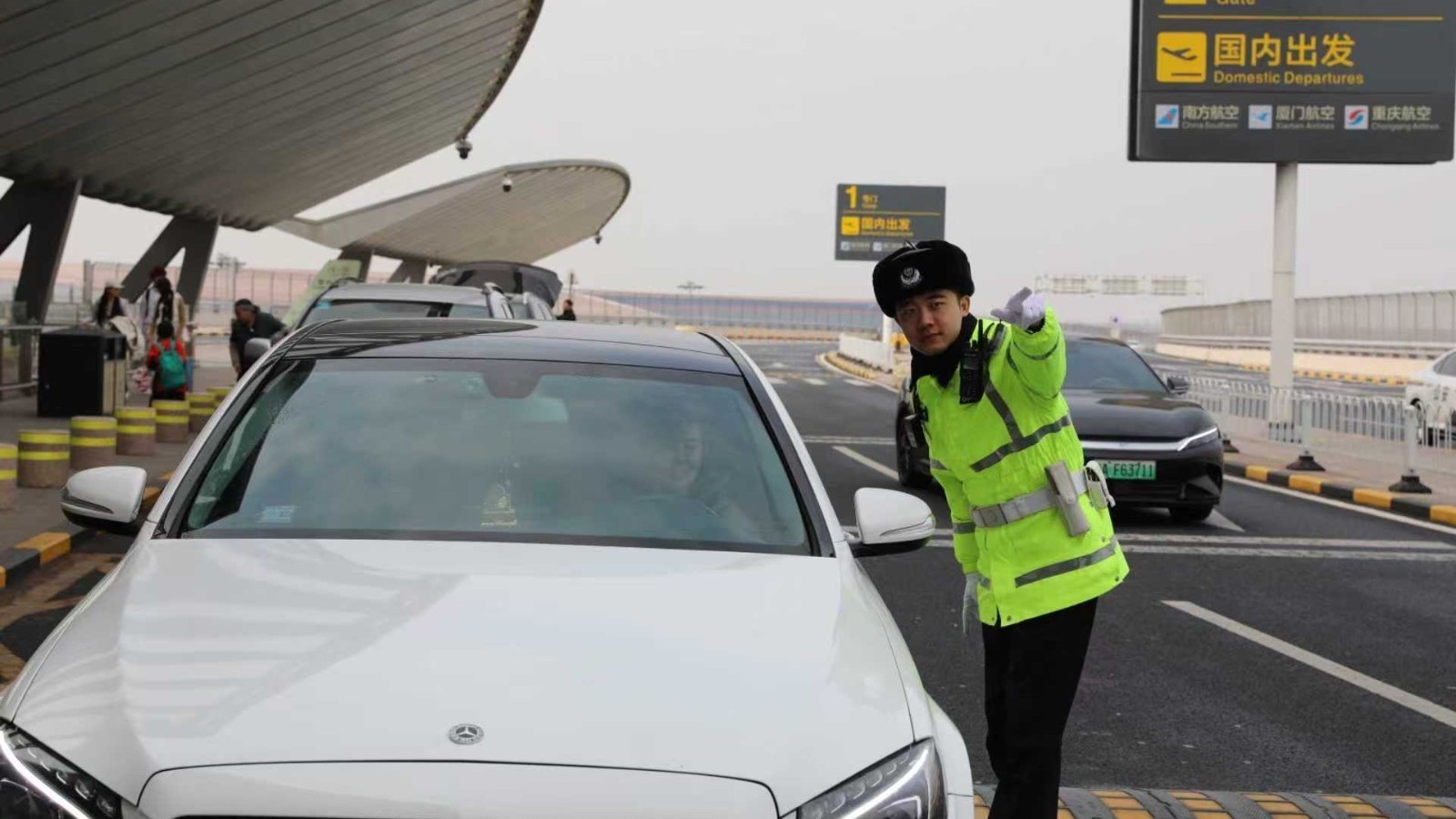 5月新规将至，大兴机场公安提前行动！全力筑牢春季交通安全防线