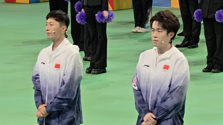 北京市第十七届运动会暨第三届冬季运动会开幕式现场，多位奥运冠军集体登场亮相