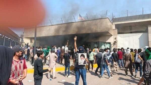 巴基斯坦抗议者冲击美国驻卡拉奇领事馆