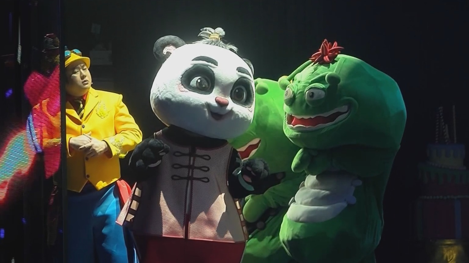 大型沉浸式奇幻亲子舞台剧《卡酷大计划之熊猫传说》精彩上演 大型沉浸式奇幻亲子舞台剧《卡酷大计划之熊猫传说》精彩上演