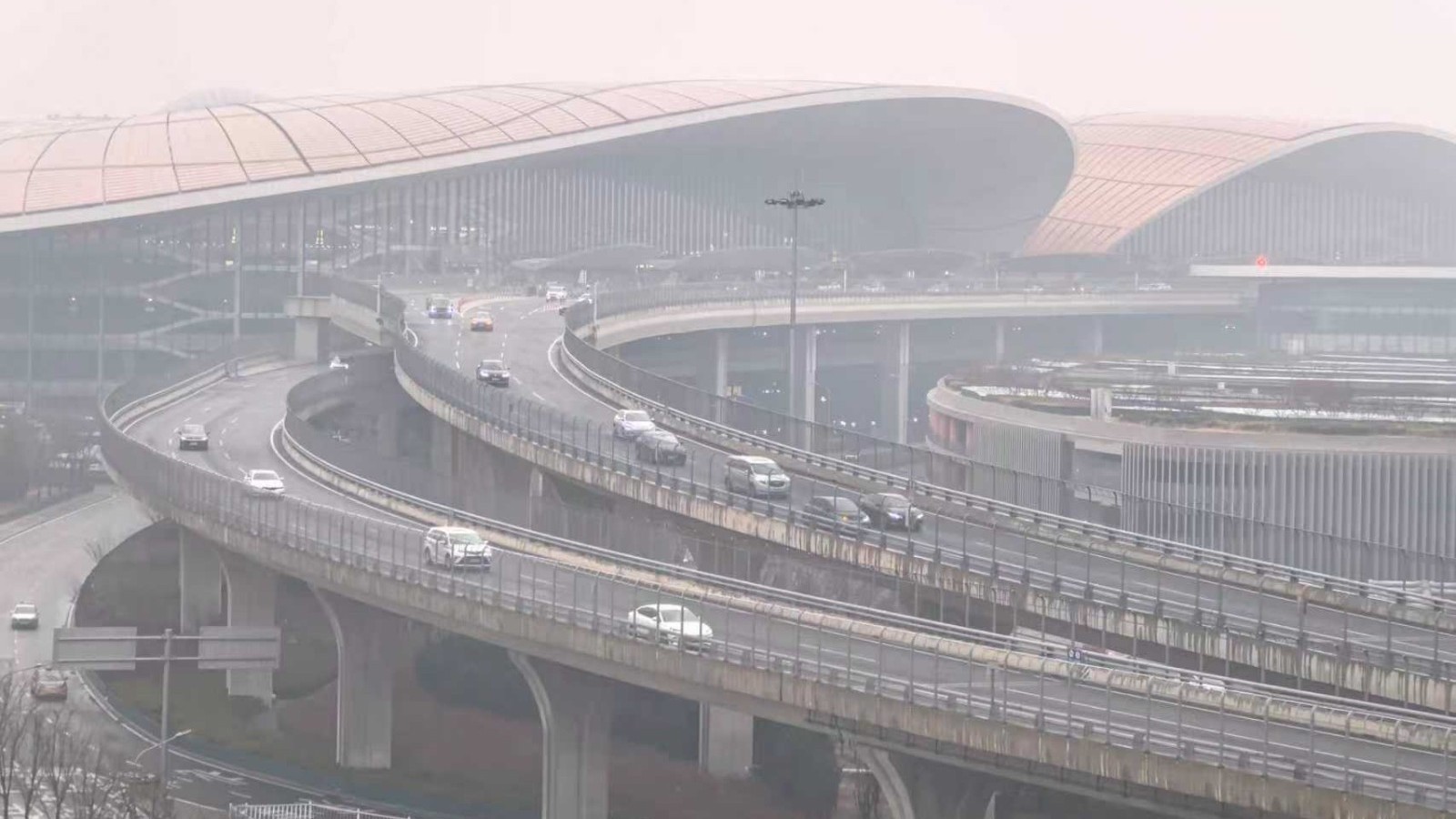 ​大兴机场做好本轮雨雪天气保障工作