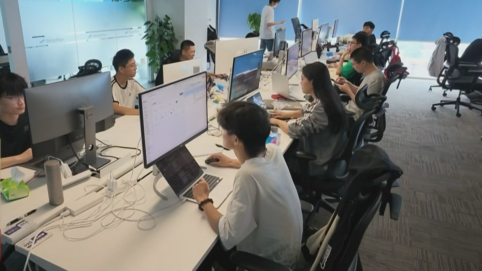 北京布局Token经济加快建设AI“词元工厂” 北京布局Token经济加快建设AI“词元工厂”