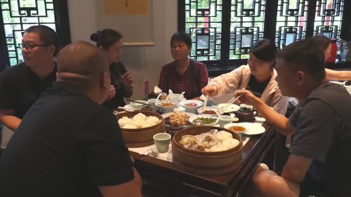 “送学大军”顺路来旅游!点赞扬州“名不虚传” “送学大军”顺路来旅游!点赞扬州“名不虚传”