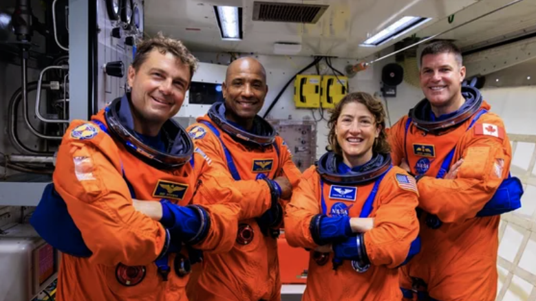 美国将发射载人绕月飞船，为何此次不直接登月？