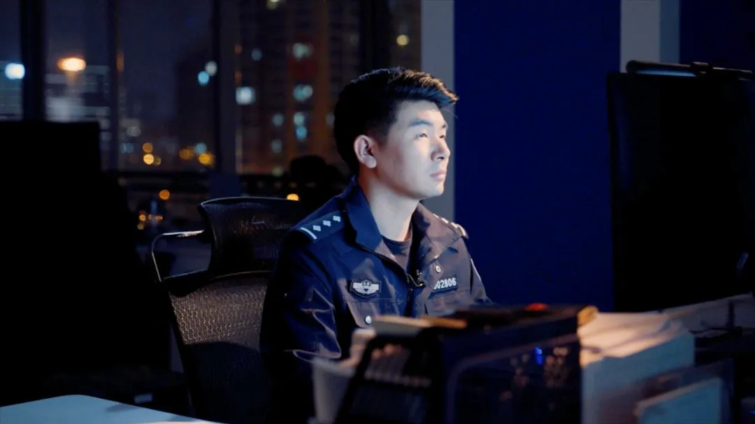 北京刑侦最年轻的反诈队长:谁“玩火”,我灭谁! 北京刑侦最年轻的反诈队长:谁“玩火”,我灭谁!