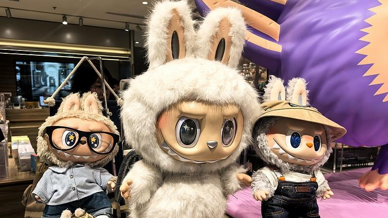 全网围观海关大战Labubu!真假Labubu你分得清吗? 全网围观海关大战Labubu!真假Labubu你分得清吗?