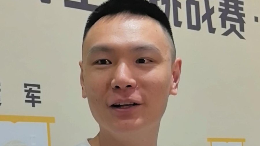 首钢老将朱彦西现身少年CBA全国总决赛现场 首钢老将朱彦西现身少年CBA全国总决赛现场