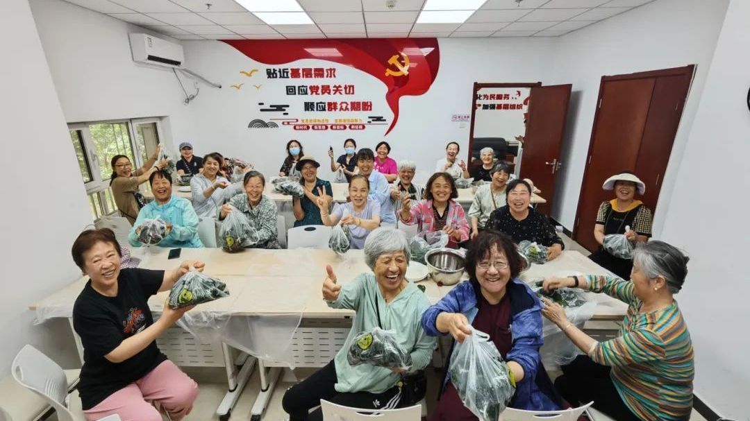 北京房山:端午粽叶裹温情 “六一”童心向未来 北京房山:端午粽叶裹温情 “六一”童心向未来