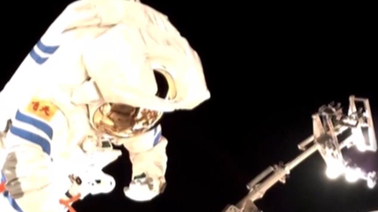 更多细节公布！神舟二十一号乘组首次出舱任务全回顾