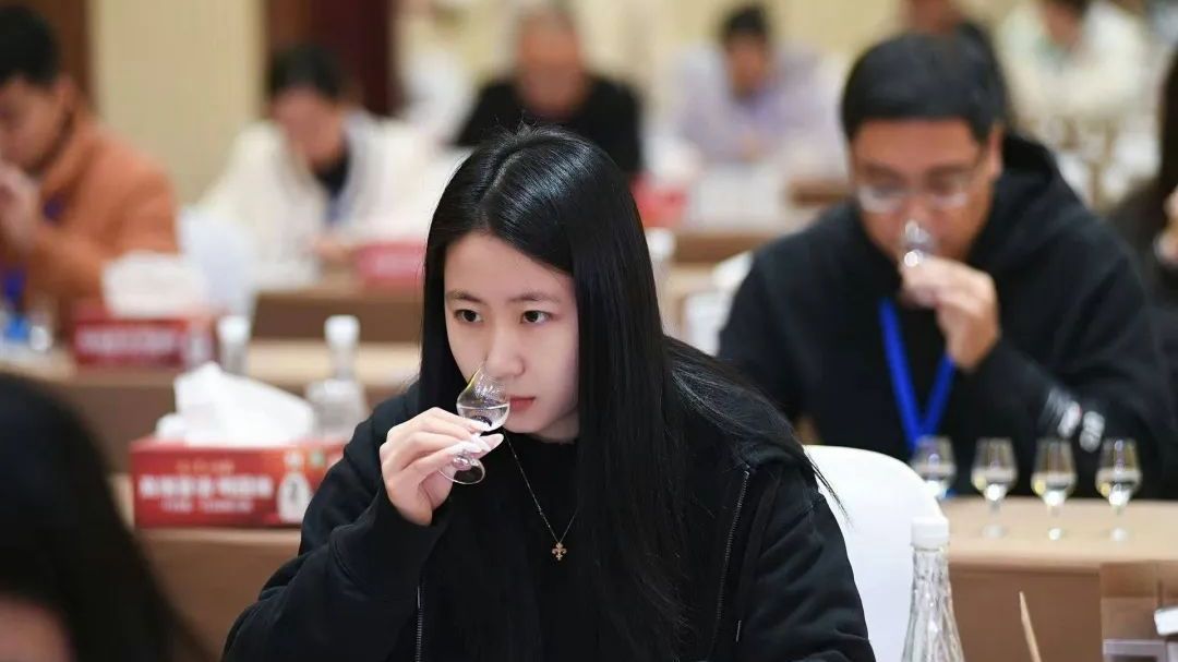 红星姑娘两年炼成“酒仙”